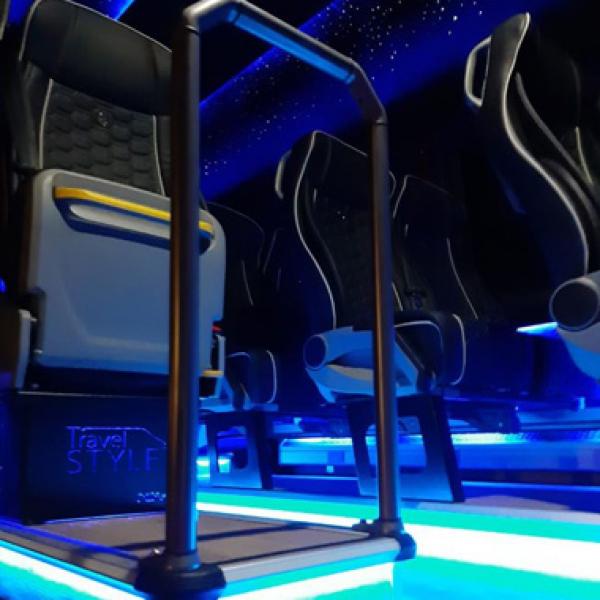 梅赛德斯 SPRINTER 16座位数